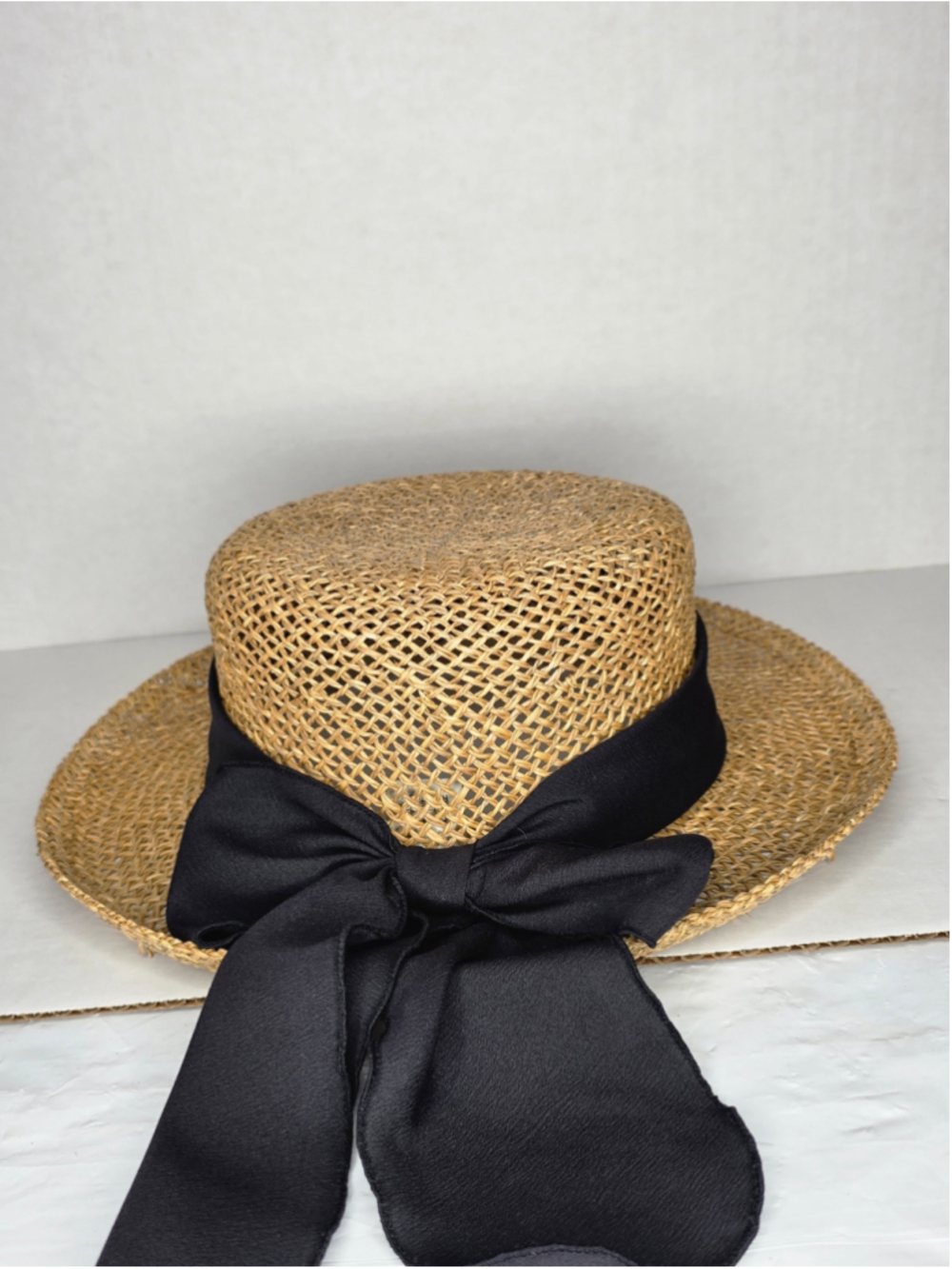 Women's Unbranded Straw Boater Hat in Beige with Black Ribbon, One Size - Picture 4 of 7
